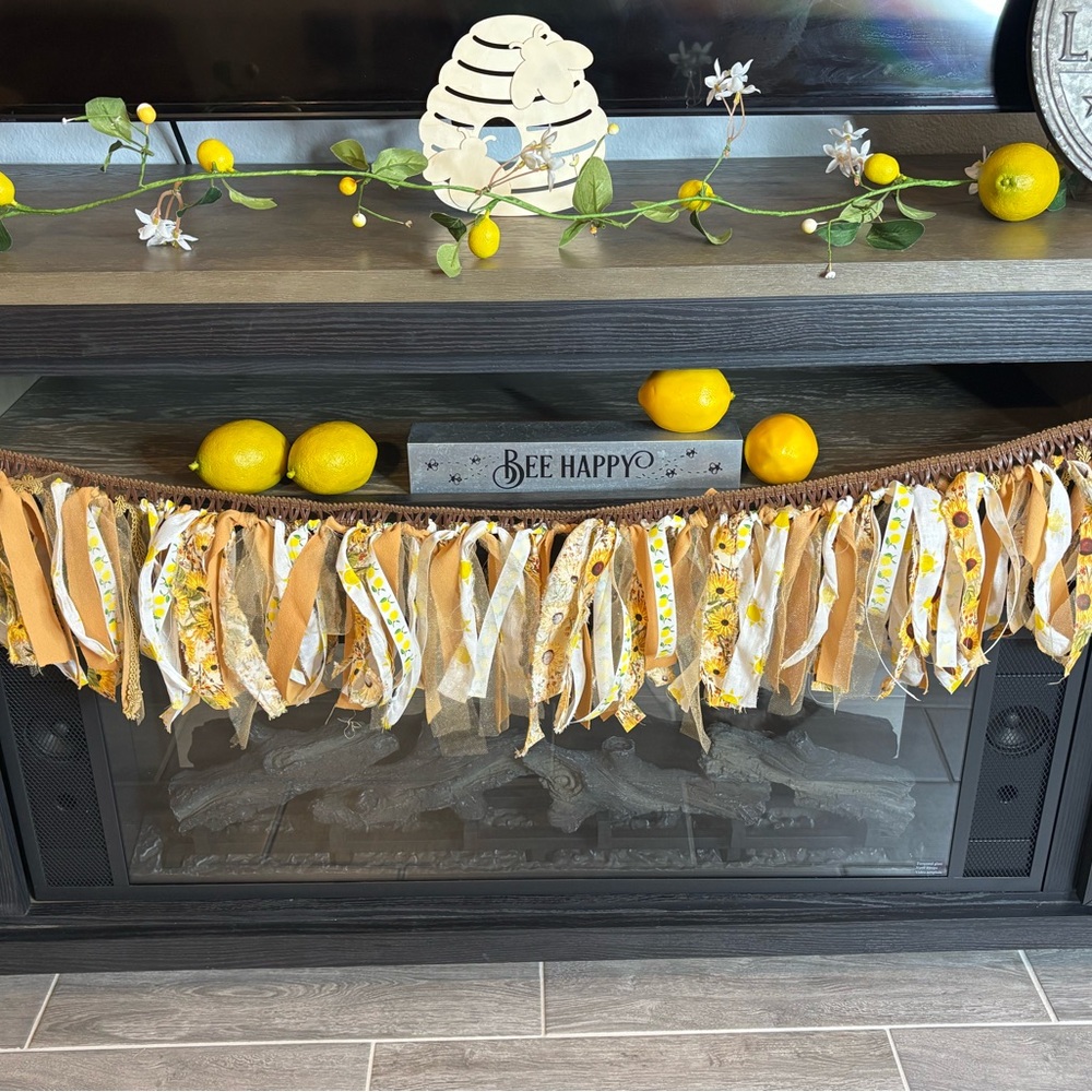 NWT Summer Boho Fabric Garland - Picture 3 of 11